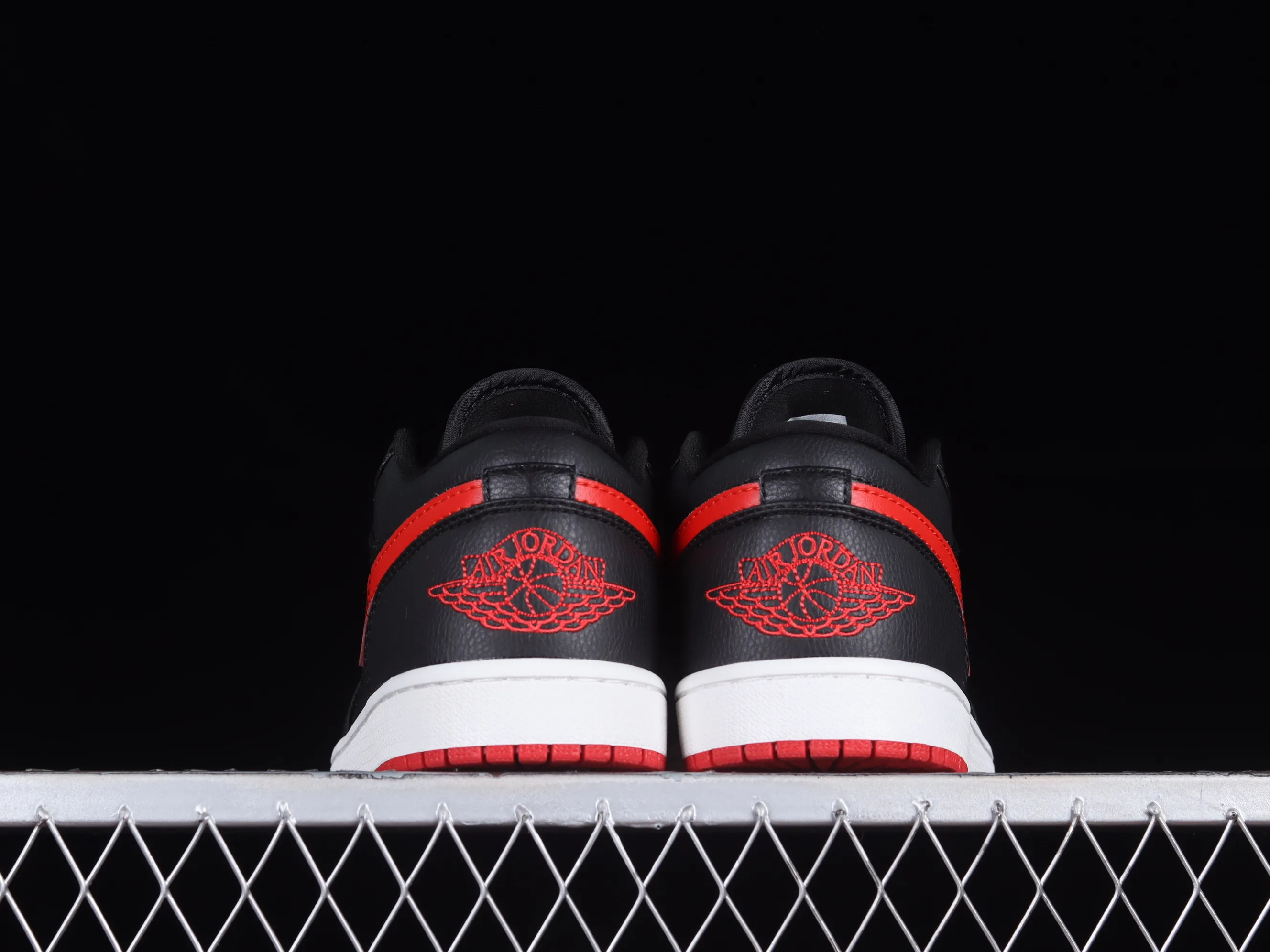 All categories Air Jordan Jordan series basketball shoes Air Jordan 1 Low Z version Air Jordan 1 Low "Black And Red" AJ1 Joe 1 black and red low-top basketball shoes DC0774-061
